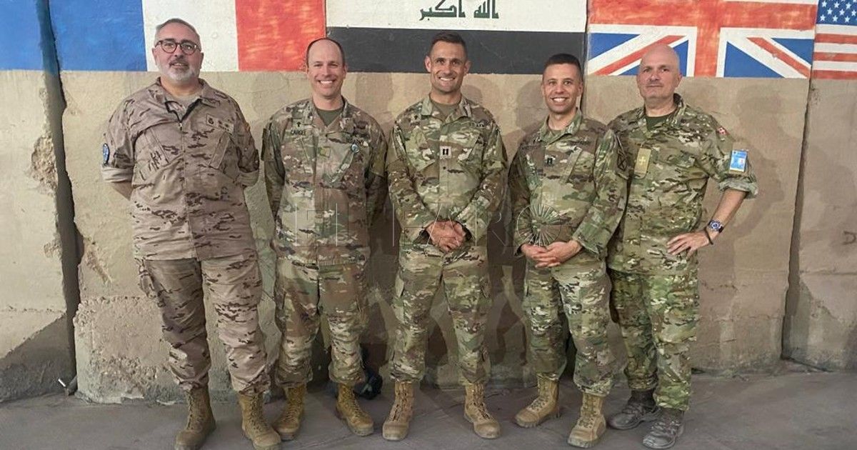 El párroco de la Castrense en Irak junto a otros curas Francisco Sierra, párroco de la Castrense de Melilla: "Para valorar nuestra fe, hay que abrirse a las otras"