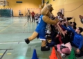 Fi0zKoQWQAE gGa El Melilla Baloncesto visita el CEIP Juan Caro