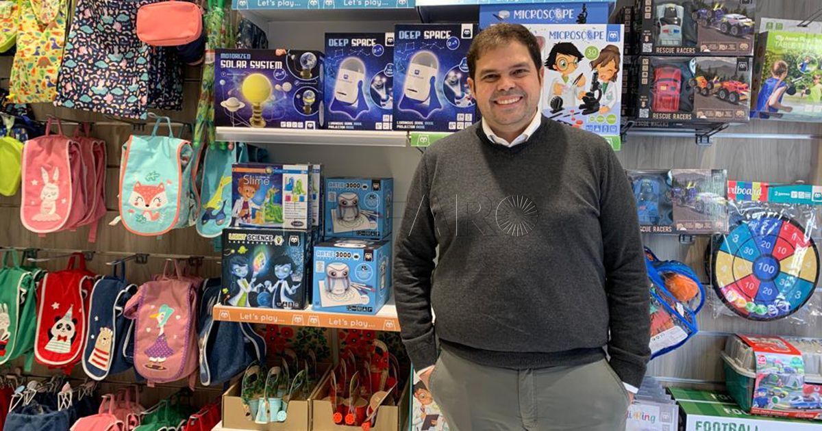 Iván Lucas Dejar los regalos de Navidad para el último momento, un clásico que se repite cada año en Melilla