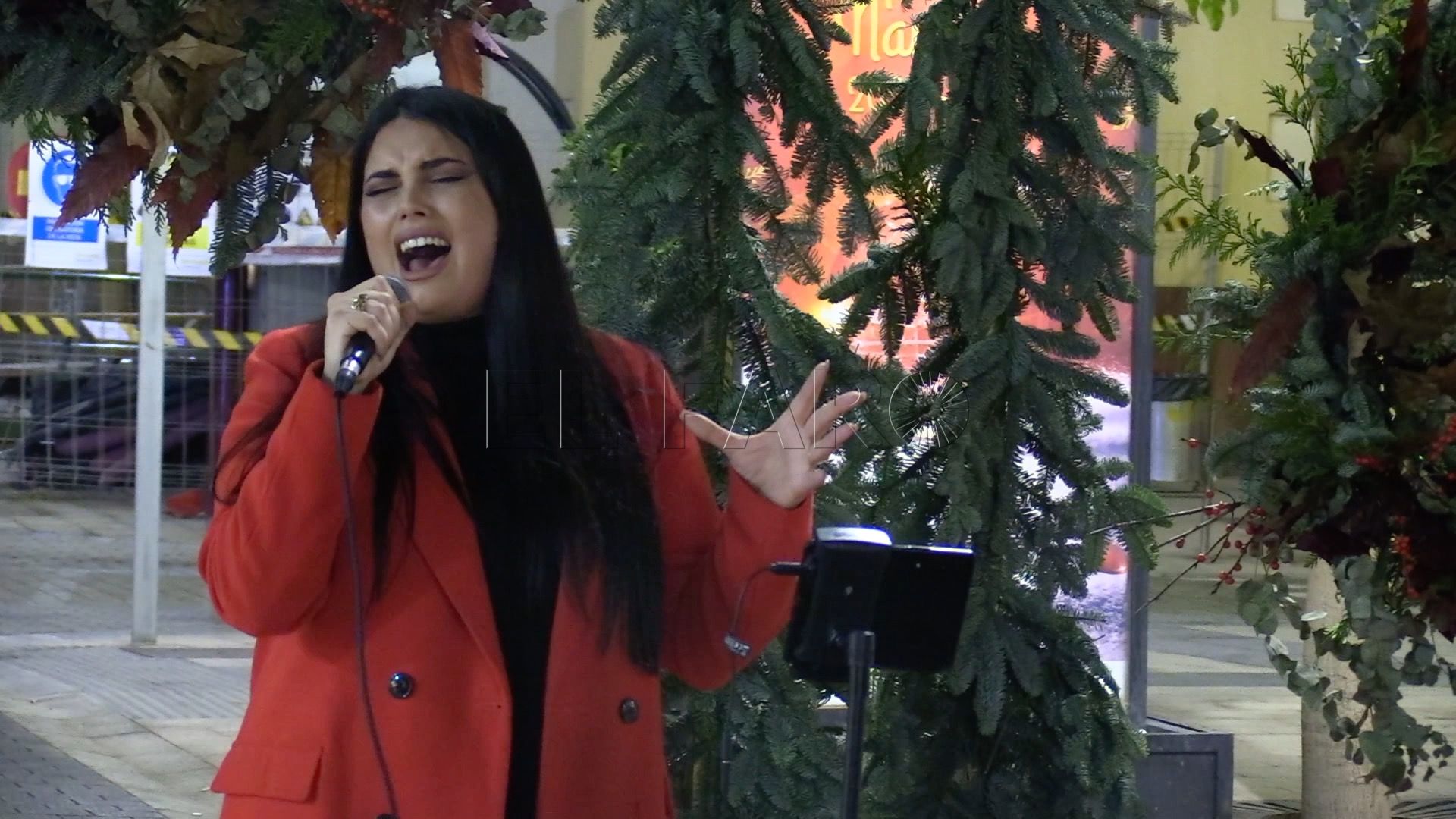Mendoza 6 La cantante María Mendoza inunda de villancicos el centro