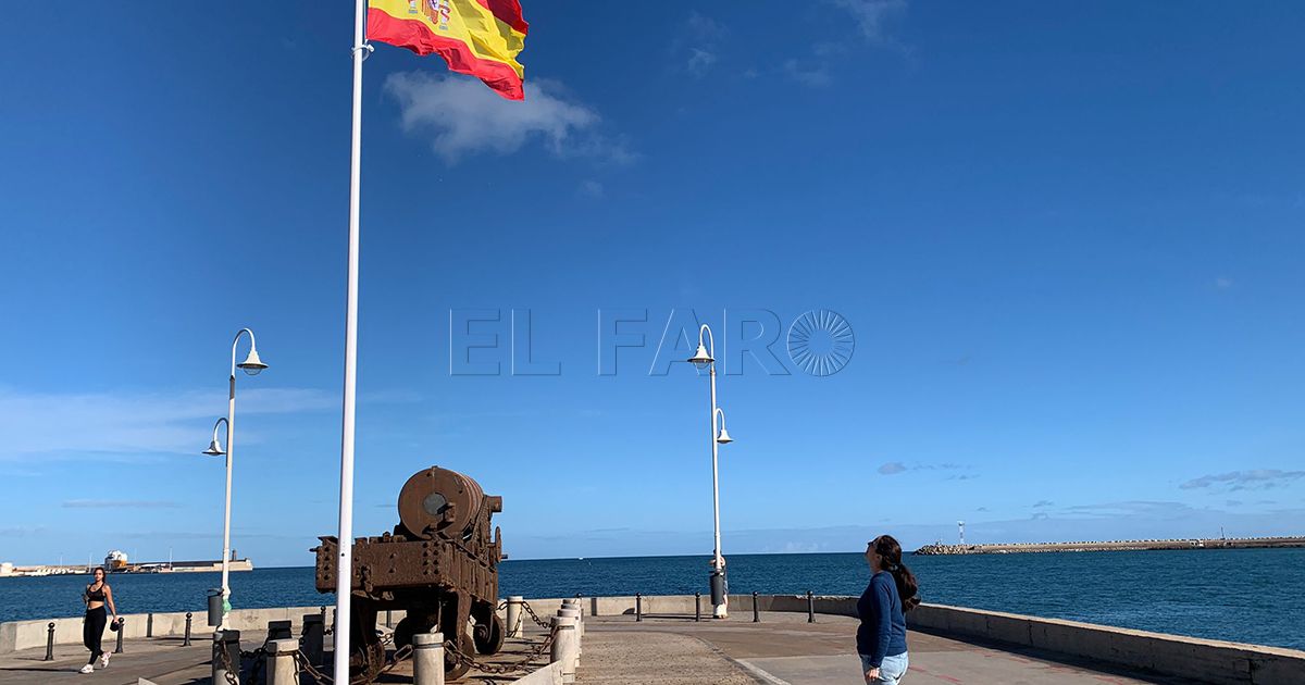 WhatsApp Image 2022 12 06 at 11.33.44 La Enseña Nacional luce por primera vez en el Dique Sur