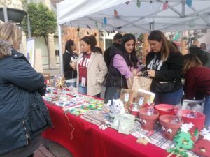 WhatsApp Image 2022 12 16 at 11.35.32 1 Productos navideños hechos a mano en el mercadillo de Autismo Melilla