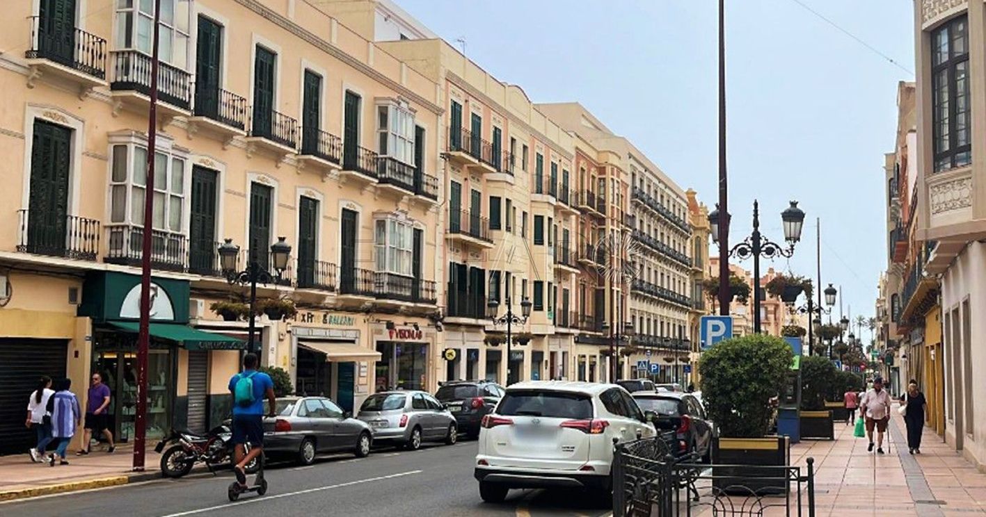 avenida juan carlos i recorte El paro sube en 253 personas en noviembre, un 2,77 por ciento, el mayor aumento de toda España