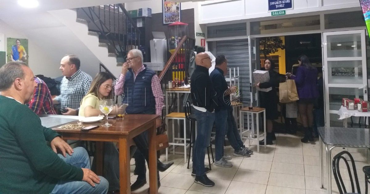 bar La dura derrota de la Selección Española enmudece al bar Aragón