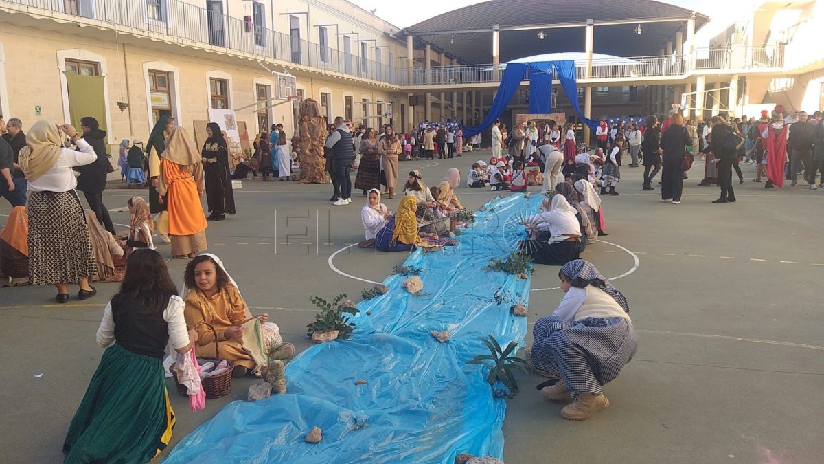 la salllle e1671531811910 El Colegio La Salle 'El Carmen' de Melilla inaugura su Belén viviente