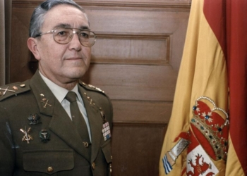 tenientemartinezcoll Fallece el teniente general Luis Martínez Coll