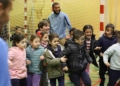 12 3 La Unión Deportiva Melilla desata la locura en el CEIP Juan Caro
