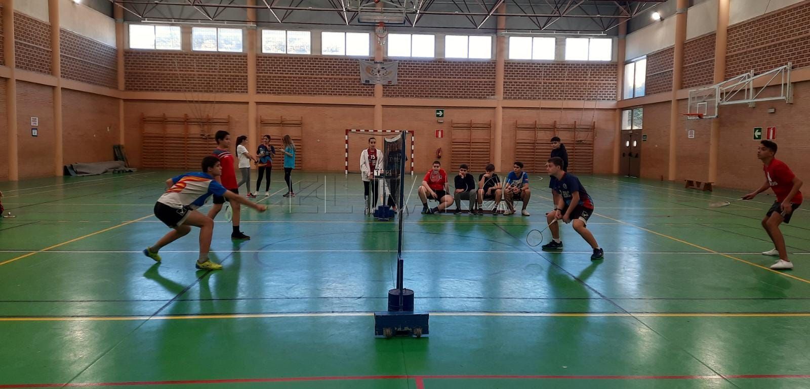 1673195765913 Gran participación en el torneo navideño de bádminton