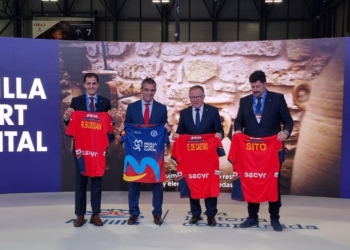 Rachid Bussian, Jesús Ludemia, Eduardo De Castro y Alfonso Pérez ‘Sito’, durante el acto celebrado en el día de ayer en el stand de Melilla en Fitur.