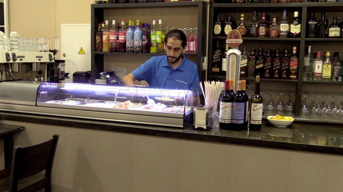 862901c2 3da7 4149 b119 a798031f4236 e1674240264130 Las tapas de "pescaito" y cuscús, las favoritas entre los melillenses