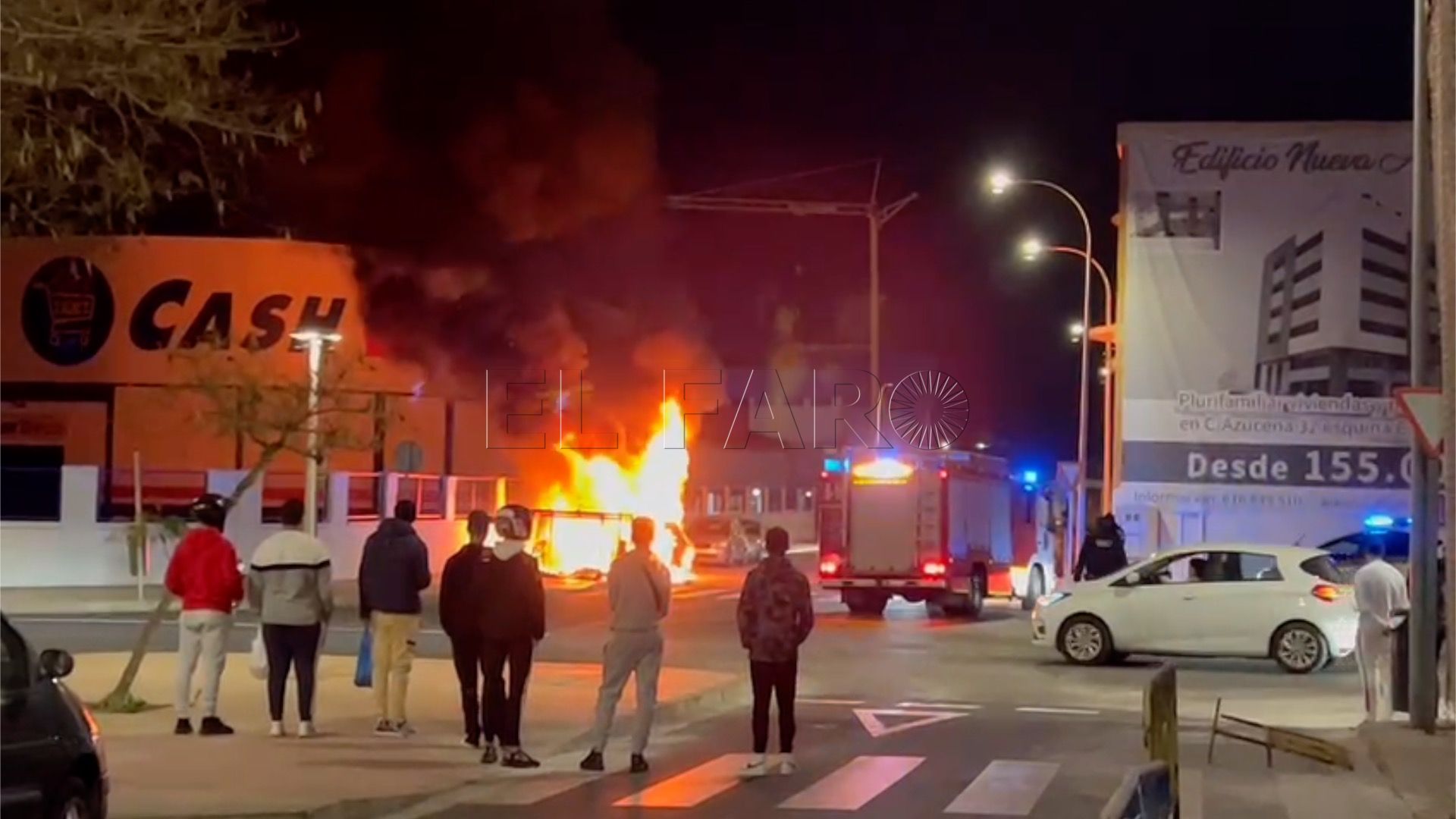 Incendio Arden dos coches la madrugada del domingo