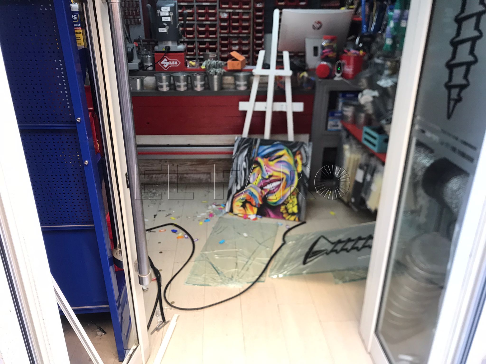 0c959875 22c3 4c5f a50e 67e654367914 Robo a plena luz del día en la tornillería de López Moreno