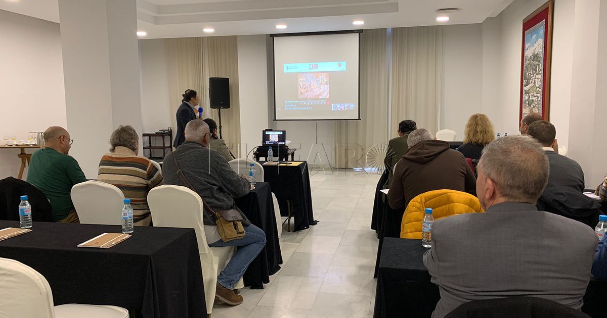 Conferencia Guelaya señala que el experto en podas reforzó sus críticas en materia de arbolado