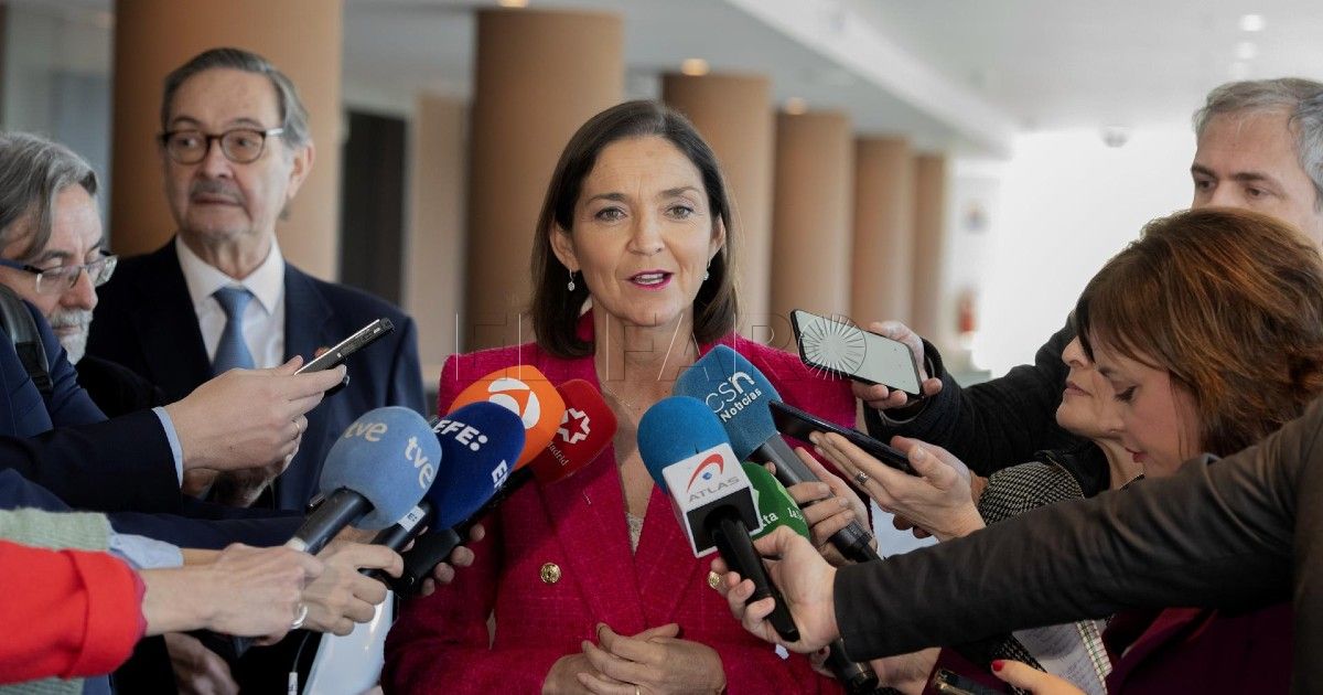 Ministra Reyes Maroto La ministra de Industria ve muy positiva la conversación entre Sánchez con Mohamed VI