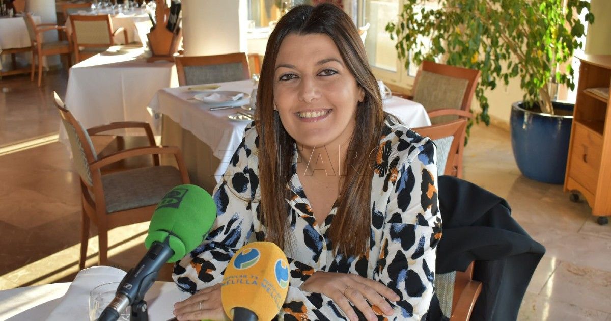 Verónica Aznar Verónica Aznar anuncia la estabilización este año de 54 profesionales de la Residencia de Mayores