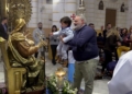 WhatsApp Image 2023 02 02 at 19.06.33 3 Niños y niñas reciben la bendición de la Virgen de la Victoria en el Sagrado Corazón