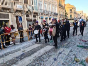 WhatsApp Image 2023 02 26 at 18.47.26 Melilla se vuelca con un desfile que da por finalizado "a lo grande" el Carnaval
