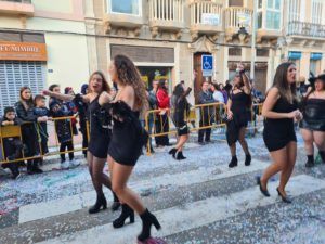 WhatsApp Image 2023 02 26 at 18.47.30 Melilla se vuelca con un desfile que da por finalizado "a lo grande" el Carnaval