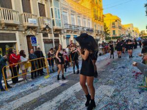 WhatsApp Image 2023 02 26 at 18.47.31 1 Melilla se vuelca con un desfile que da por finalizado "a lo grande" el Carnaval