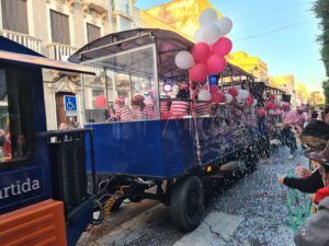 WhatsApp Image 2023 02 26 at 18.47.36 Melilla se vuelca con un desfile que da por finalizado "a lo grande" el Carnaval