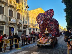 WhatsApp Image 2023 02 26 at 18.48.10 2 Melilla se vuelca con un desfile que da por finalizado "a lo grande" el Carnaval