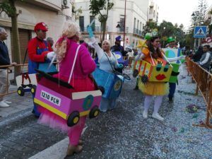 WhatsApp Image 2023 02 26 at 18.50.24 Melilla se vuelca con un desfile que da por finalizado "a lo grande" el Carnaval
