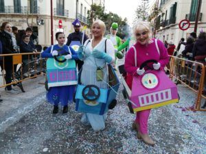 WhatsApp Image 2023 02 26 at 18.50.25 1 Melilla se vuelca con un desfile que da por finalizado "a lo grande" el Carnaval