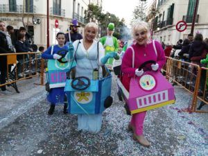 WhatsApp Image 2023 02 26 at 18.50.25 2 Melilla se vuelca con un desfile que da por finalizado "a lo grande" el Carnaval