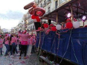 WhatsApp Image 2023 02 26 at 19.05.31 1 Melilla se vuelca con un desfile que da por finalizado "a lo grande" el Carnaval