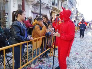 WhatsApp Image 2023 02 26 at 19.14.23 1 Melilla se vuelca con un desfile que da por finalizado "a lo grande" el Carnaval