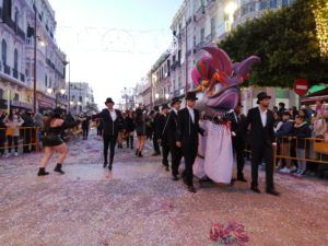 WhatsApp Image 2023 02 26 at 19.17.27 3 Melilla se vuelca con un desfile que da por finalizado "a lo grande" el Carnaval