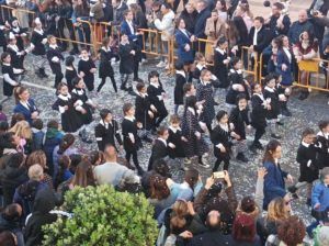 WhatsApp Image 2023 02 26 at 19.17.38 1 1 Melilla se vuelca con un desfile que da por finalizado "a lo grande" el Carnaval