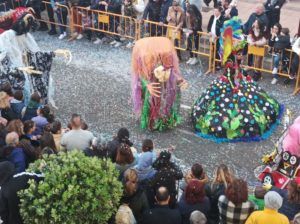 WhatsApp Image 2023 02 26 at 19.17.42 1 Melilla se vuelca con un desfile que da por finalizado "a lo grande" el Carnaval