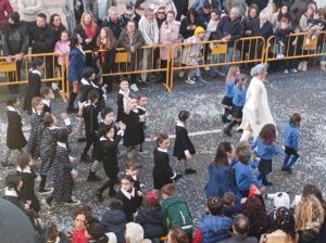 WhatsApp Image 2023 02 26 at 19.17.43 Melilla se vuelca con un desfile que da por finalizado "a lo grande" el Carnaval