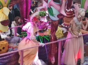 WhatsApp Image 2023 02 26 at 19.17.47 1 2 Melilla se vuelca con un desfile que da por finalizado "a lo grande" el Carnaval