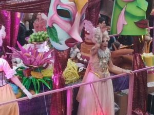 WhatsApp Image 2023 02 26 at 19.17.48 Melilla se vuelca con un desfile que da por finalizado "a lo grande" el Carnaval