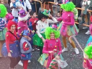 WhatsApp Image 2023 02 26 at 19.17.50 3 Melilla se vuelca con un desfile que da por finalizado "a lo grande" el Carnaval