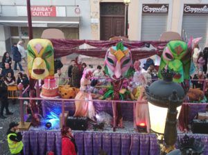 WhatsApp Image 2023 02 26 at 19.17.51 1 2 Melilla se vuelca con un desfile que da por finalizado "a lo grande" el Carnaval