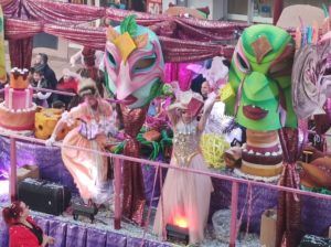 WhatsApp Image 2023 02 26 at 19.17.52 2 Melilla se vuelca con un desfile que da por finalizado "a lo grande" el Carnaval