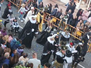 WhatsApp Image 2023 02 26 at 19.17.54 1 2 Melilla se vuelca con un desfile que da por finalizado "a lo grande" el Carnaval