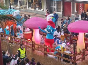 WhatsApp Image 2023 02 26 at 19.18.04 Melilla se vuelca con un desfile que da por finalizado "a lo grande" el Carnaval