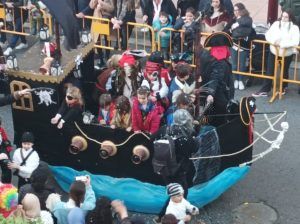 WhatsApp Image 2023 02 26 at 19.18.07 2 2 Melilla se vuelca con un desfile que da por finalizado "a lo grande" el Carnaval