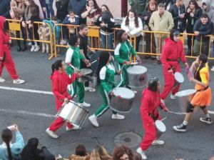 WhatsApp Image 2023 02 26 at 19.18.14 3 Melilla se vuelca con un desfile que da por finalizado "a lo grande" el Carnaval