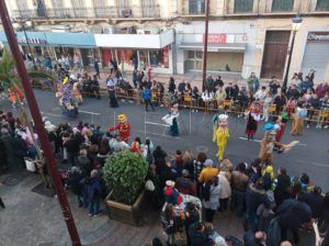 WhatsApp Image 2023 02 26 at 19.18.15 1 Melilla se vuelca con un desfile que da por finalizado "a lo grande" el Carnaval