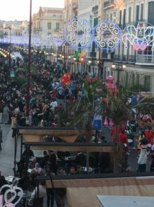 WhatsApp Image 2023 02 26 at 19.18.16 2 Melilla se vuelca con un desfile que da por finalizado "a lo grande" el Carnaval