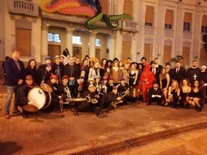 WhatsApp Image 2023 02 26 at 19.44.38 Melilla se vuelca con un desfile que da por finalizado "a lo grande" el Carnaval
