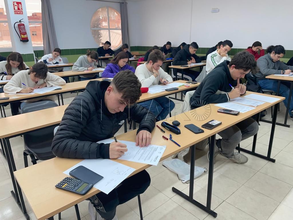 f4e20711 6373 4436 9b17 afe40e203d8c 34 alumnos participan en la Fase Local de la XXXIV Olimpiada de Física