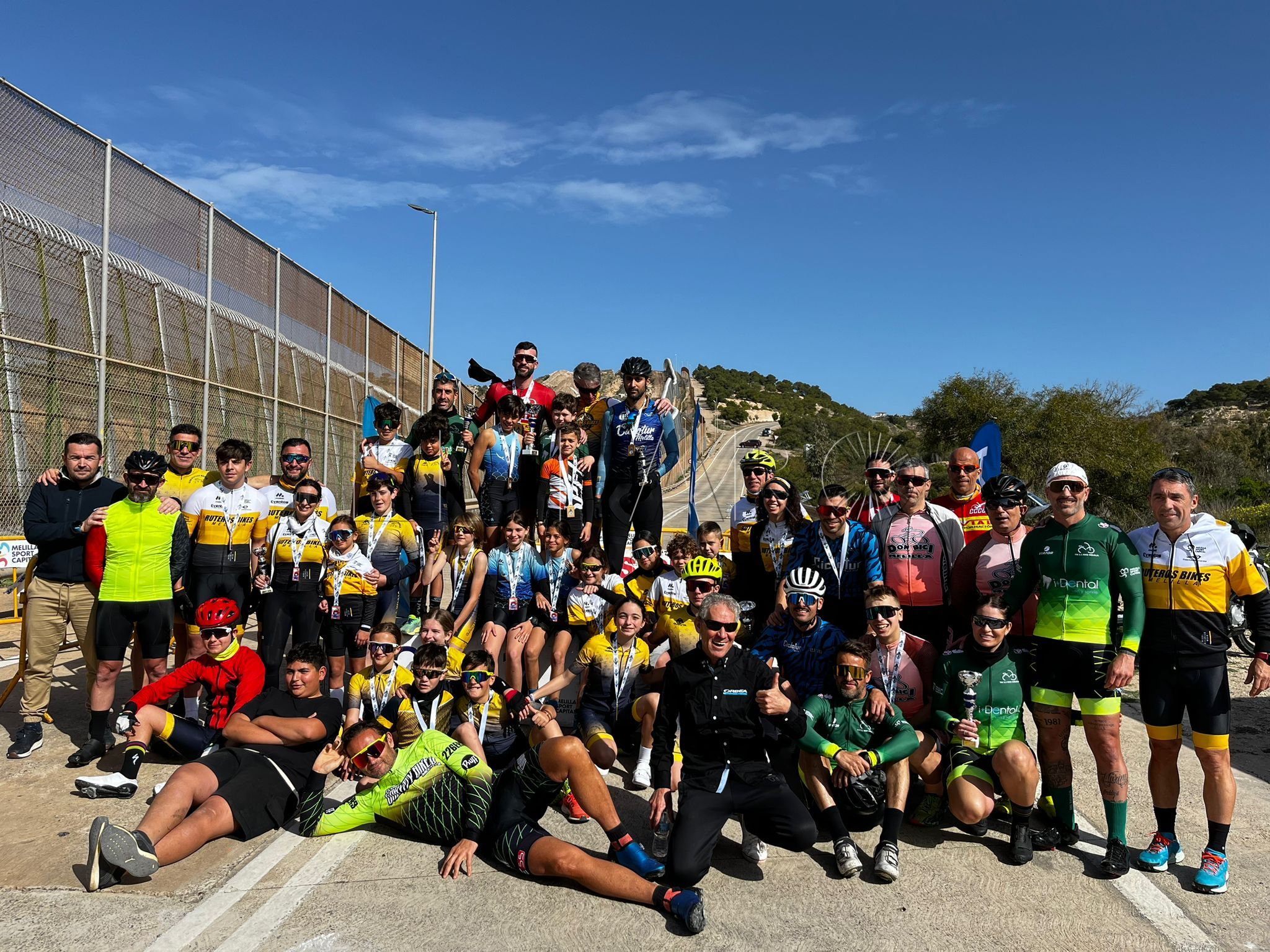 grupo Cristian González y Amara Hamed, vencedores del II GP Orbea de ciclismo en carretera