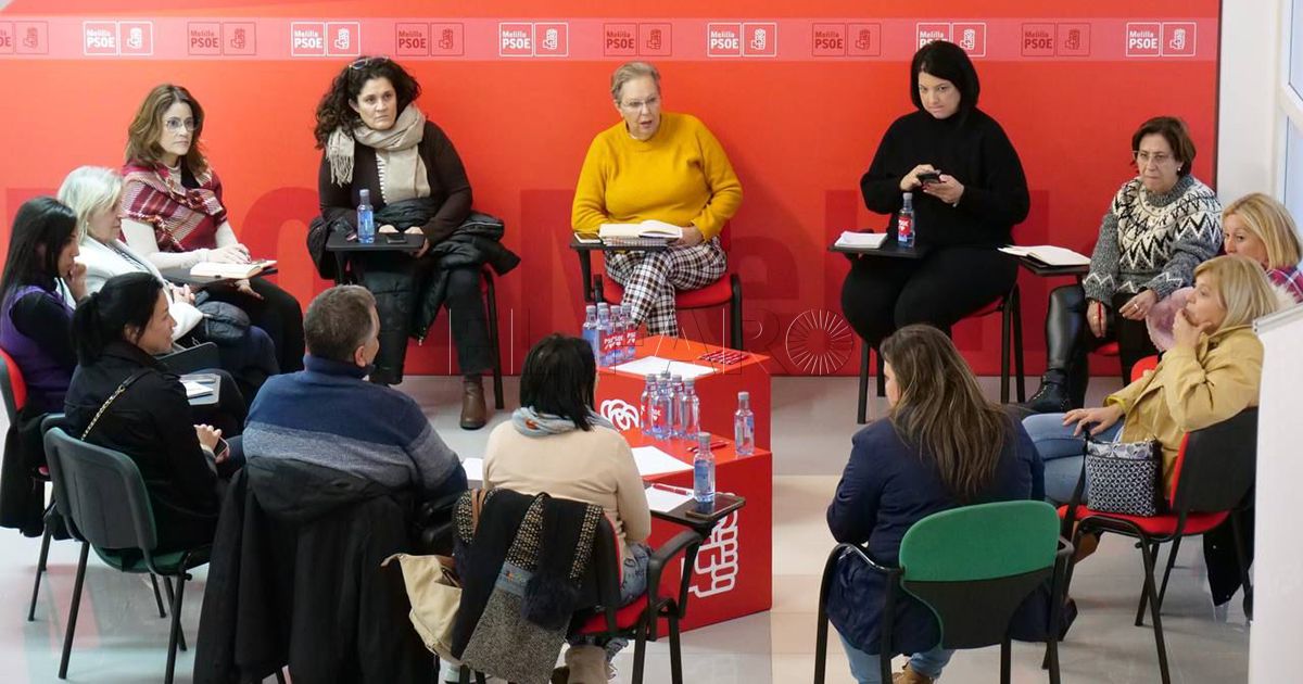 reunión 1 El PSOE se reúne con representantes de sindicatos sanitarios