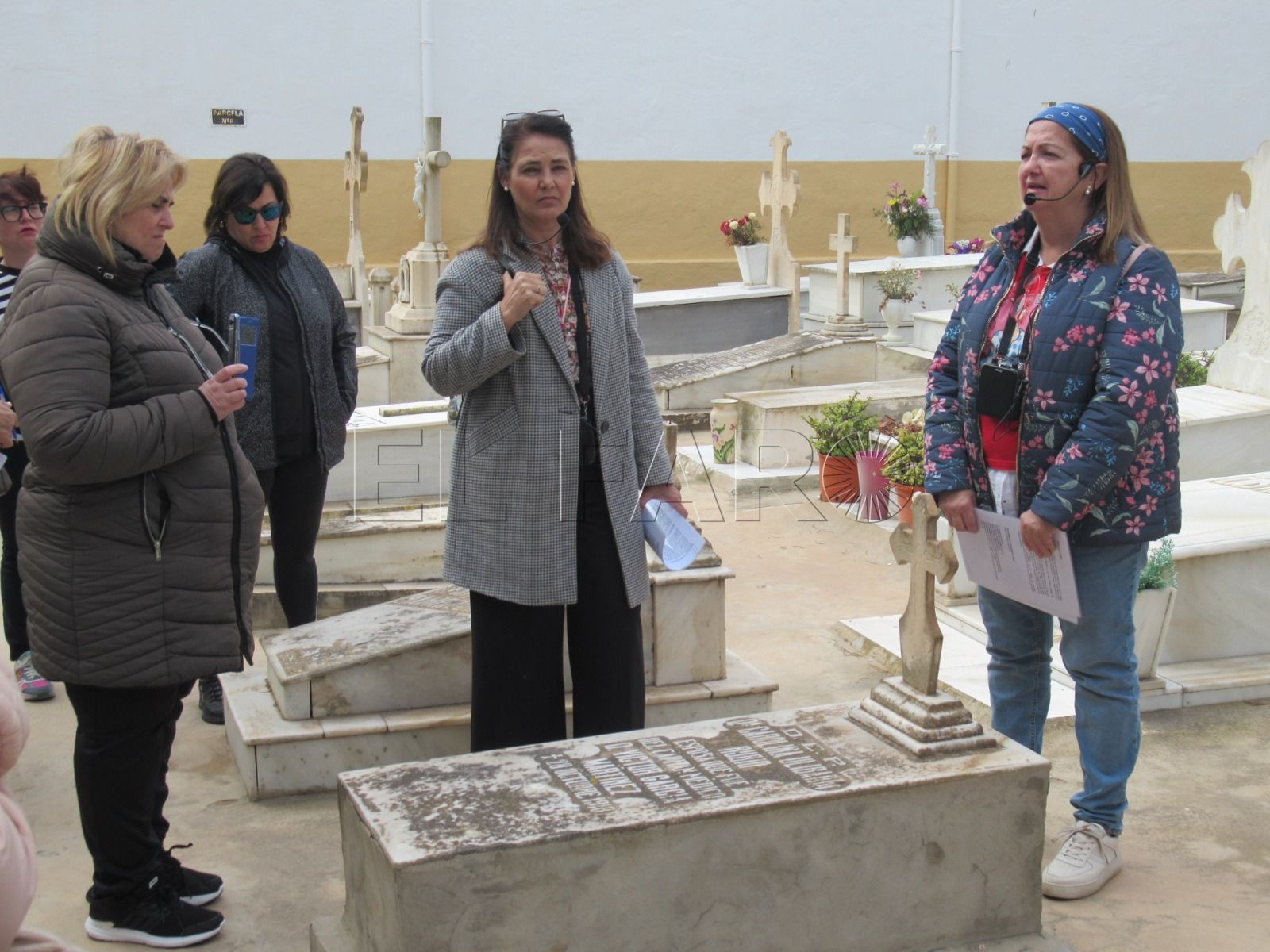 61909f9f 8622 4984 9ec2 cb9cbe187cfb Visita cultural: mujeres del cementerio de Melilla